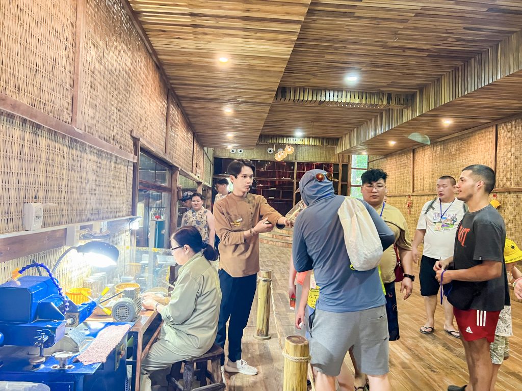 Trầm Hương Chế Tác Từ Thiên Nhiên