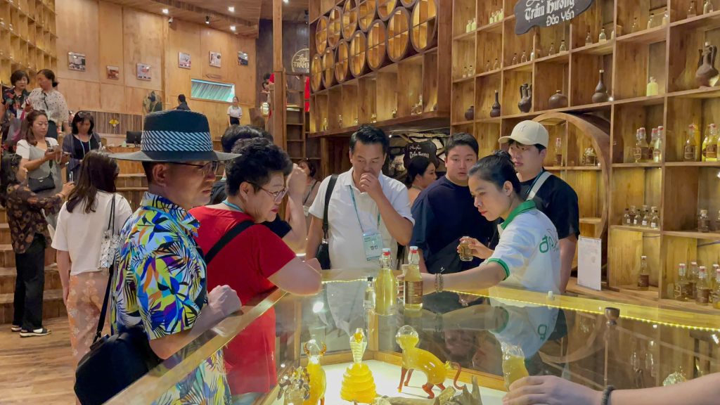 Câu Rượu Trầm Đảo Yến Phú Quốc Hương Vị Độc Đáo Và Lợi Ích